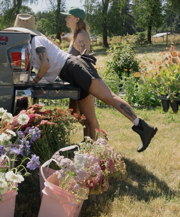 Click to shop the women's Sauvie featuring the style surrounded by flowers.