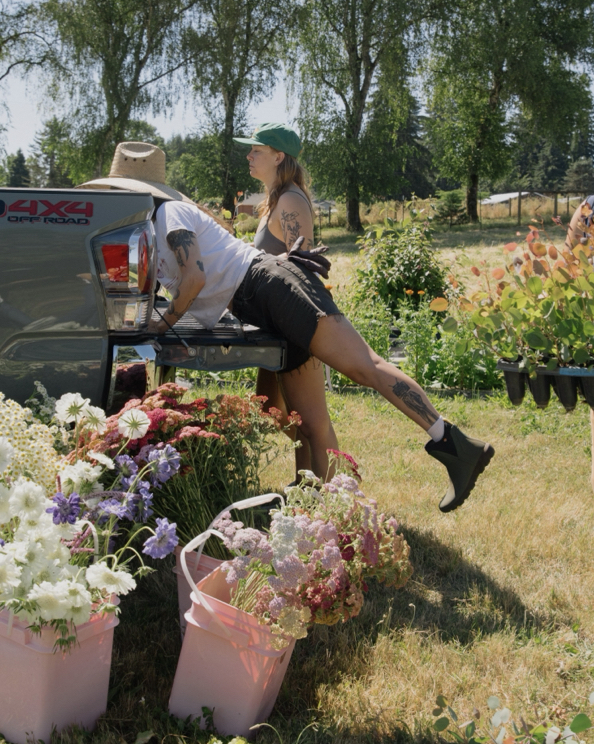Click to shop women's garden boots featuring the Sauvie.