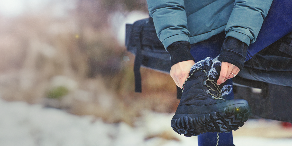 Shop the women's Cedar Quilt Lace featuring a women putting on the style.