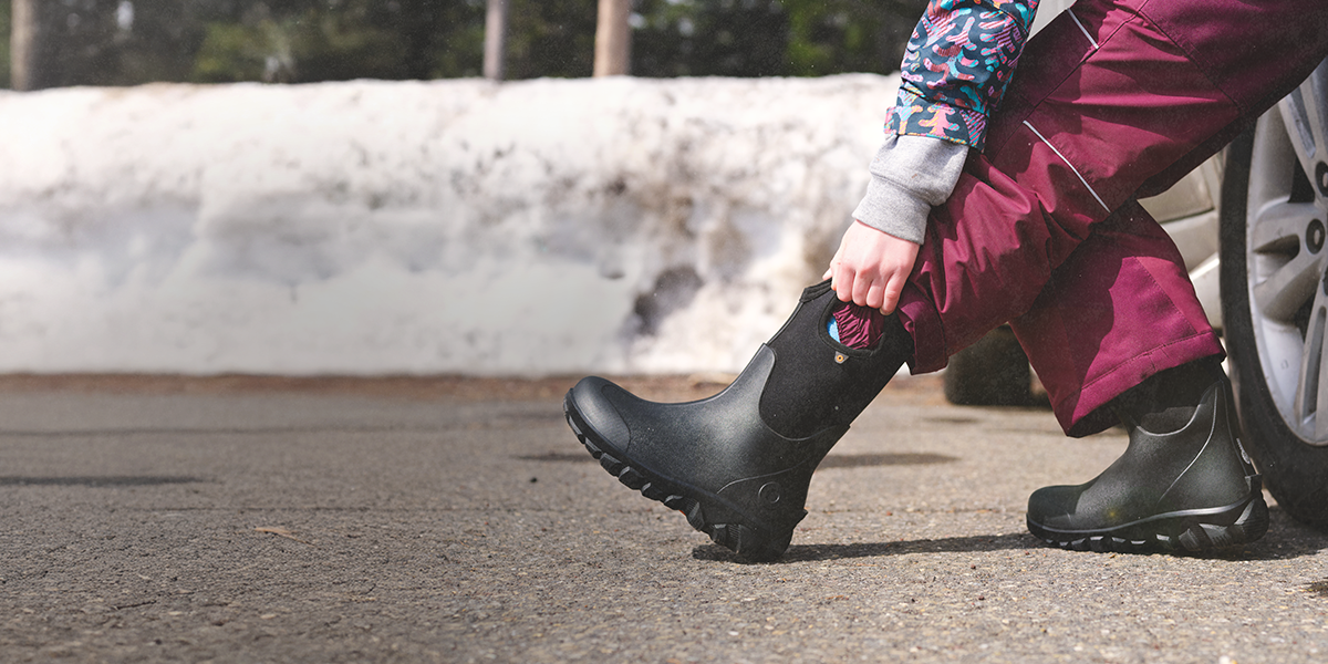 Shop kids' Seamless styles featuring the Classic Seamless in black. 