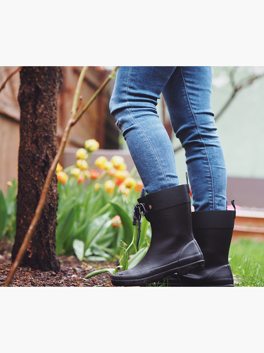 flora soft look boots